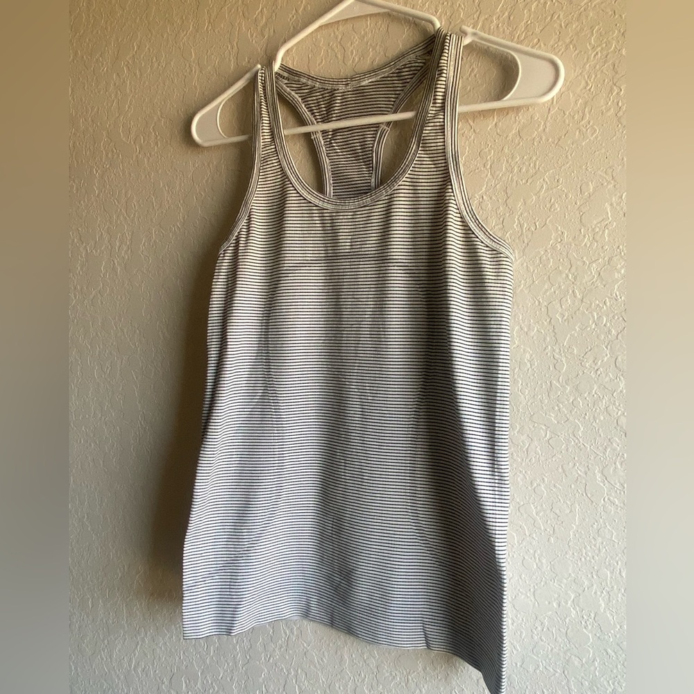 Lululemon Swiftly Tech Tank Top Racerback, Black & White, Size 6 - Picture 5 of 11